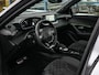 Peugeot e-2008 EV GT Pack 50 kWh Panoramadak 3-Fase i-Cockpit Rondomzicht Camera Sfeerverlichting LED Navigatie Apple CarPlay Android Auto