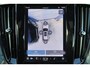 Volvo V60 T6 Recharge AWD Plus Dark - IntelliSafe Assist & Surround - 360º Camera - Harman/Kardon audio - Verwarmde voorstoelen, stuur & achterbank - Parkeersensoren voor & achter - Elektr. bedienb. voorstoelen met geheugen - Elektr. inklapbare trekhaak - 18' LMV