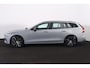 Volvo V60 T6 Recharge AWD Plus Dark - IntelliSafe Assist & Surround - 360º Camera - Harman/Kardon audio - Verwarmde voorstoelen, stuur & achterbank - Parkeersensoren voor & achter - Elektr. bedienb. voorstoelen met geheugen - Elektr. inklapbare trekhaak - 18' LMV