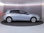 Volkswagen Golf 1.5 eHybrid Life Edition 204 pk Automaat (DSG) | Verlengde garantie | Navigatie via App | Parkeersensoren (Park assist) | Achteruitrijcamera | Adaptieve cruise control |