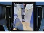 Volvo XC90 T8 Recharge AWD Ultra Dark - Luchtvering - Panorama/schuifdak - IntelliSafe Assist & Surround - 360º Camera - Bowers & Wilkins audio - Adaptieve LED koplampen - Verwarmde voorstoelen, stuur & achterbank - Parkeersensoren voor & achter - Elektr. bedienb. voorstoelen met geheugen - Geventileerde voorstoelen - Head up display - Draadloze tel. lader - Elektr. inklapbare trekhaak - 21' LMV