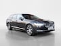 Volvo V90 2.0 T6 Plug-in hybrid AWD Ultimate Bright | Trekhaak | Panorama schuifdak | Lederen bekleding | Stoel en stuurverwarming | Elektrisch bedienbare voorstoelen met geheugen | Camera | HUD | Luchtvering |