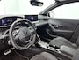 Peugeot e-208 EV GT 51 kWh 156pk | Accu SOH 97,8% | 410km WLTP Actieradius | Navigatie | Panoramadak | Camera v+a | Adaptieve cruise control | Leder/Alcantara | Stoel elektrisch+verwarmd+massage | Full Led koplampen | Climate Control | Parkeersensoren v+a | Keyless | Dodehoeksensor | Warmtepomp | Draadloze telefoonlader | Donker getint glas | 17" lichtmetalen velgen |