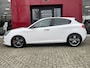 Alfa Romeo Giulietta 1.4 Turbo MultiAir Super | Xenon | Stoelverwarming | Carbon delen | Veloce bumpers Bose