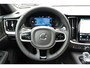 Volvo V60 T6 Plug-in hybrid AWD Plus Dark | Semi- Elektrische Trekhaak | Premium audio by Harman Kardon | Verwarmbare voor- en achterstoelen + stuurwiel | Rondomzicht camera | Verwarmbare Voorruit