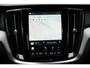 Volvo V60 T6 Plug-in hybrid AWD Plus Dark | Semi- Elektrische Trekhaak | Premium audio by Harman Kardon | Verwarmbare voor- en achterstoelen + stuurwiel | Rondomzicht camera | Verwarmbare Voorruit