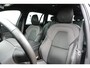 Volvo V60 T6 Plug-in hybrid AWD Plus Dark | Semi- Elektrische Trekhaak | Premium audio by Harman Kardon | Verwarmbare voor- en achterstoelen + stuurwiel | Rondomzicht camera | Verwarmbare Voorruit