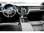 Volvo V60 T6 Plug-in hybrid AWD Plus Dark | Semi- Elektrische Trekhaak | Premium audio by Harman Kardon | Verwarmbare voor- en achterstoelen + stuurwiel | Rondomzicht camera | Verwarmbare Voorruit