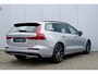 Volvo V60 T6 Plug-in hybrid AWD Plus Dark | Semi- Elektrische Trekhaak | Premium audio by Harman Kardon | Verwarmbare voor- en achterstoelen + stuurwiel | Rondomzicht camera | Verwarmbare Voorruit