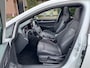 Volkswagen Golf 8.5 1.5 ETSI R-LINE DSG Black Style150pk Panoramadak Matrix LED