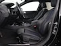 BMW 1-Serie 118i M Sport | Panoramadak | Stoelverwarming | Camera | Sportstoelen | Harman/Kardon | Stuurverwarming | Carplay | Navigatie | Live Cockpit | Full LED | Getint glas