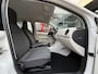 Volkswagen Up! 1.0 *!* AUTOMAAT *!* NAVI/ PDC/ AIRCO/ 15 INCH LMV *!*