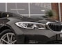 BMW 3-Serie Touring 320e High Executive | NL auto | BTW auto | Laser LED | Carplay | Sportstoelen | Sportstuur | Leer | DAB | Navi | Cruise control | Bluetooth | Stoelverwarming | Climate control