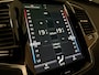 Volvo XC90 T8 AWD Recharge R-Design Long Range Luchtvering | Trekhaak | 455pk | 360° Camera | Schuifdak | Head-Up Display | Harman Kardon | Crystal White | 22 Inch | Adaptieve Cruise Control | Stoel en Stuurwielverwarming | Full LED Meesturende koplampen | Pilot Assist | BLIS Dode Hoek Detectie | Elektrische voorstoelen geheugen | R-Design Contour stoelen met wit stiksel en bies | Zitting verlenging voorstoelen | Lederen Dashboard | Gelamineerde/geluidwerende zijruiten | Keyless Drive | Parkeersensoren voor+achter | Privacy Glass | Elektrisch bedienbare achterklep | Geïntegreerd kinderzitje achterin | Geïntegreerde zongordijnen achterportieren | Verlichte instaplijsten | 7-Persoons | 4-Zone Climate Control | Draadloos telefoon opladen | DAB Radio | Apple Carplay/Android Auto | Volvo On Call met mobiele App functie | Crystal White Metallic |