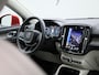 Volvo XC40 1.5 T4 Recharge Inscription | Automaat | Apple Carplay/ Android Auto | Stoel/ Stuur Verwarming | Cruise Control Adaptief | Elektrisch Bedienbare Achterklep | Parkeersensoren | DAB | LMV |