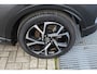 Toyota C-HR 1.8 Hybrid Achteruitrijcamera/Miracast/Bluetooth/Cruise control/DAB+/Parkeersensoren rondom/Inklapbare spiegels/Dodehoek detectie/18 Inch/Privacy glass