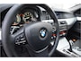 BMW 5-Serie Touring 528i High Executive Pano, Leder, Winterbanden, Softclose