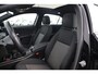 Mercedes-Benz A-klasse 160 Business Solution Panoramadak Widescreen Trekhaak 18 inch AMG Velgen Navigatie Camera Full LED Lane Assist Stoelverwarming