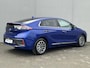 Hyundai Ioniq Comfort EV 38 kWh Automaat / Fabrieksgarantie tot 06-2026 / 8 jaar Batterijgarantie /Dealer onderhouden  / Dealer onderhouden / Achteruitrijcamera / Adaptieve CC / Navigatie / Apple Carplay Android / Stuur- en stoelverwarming / Infinity audio / Bluelink /