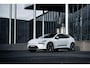 Polestar 4 Long Range Dual motor 100 kWh Pilot | Plus | 22" Performance | Adaptive Cruise Control | Pixel LED | Harman Kardon | Extra getint glas | 360 Camera | Stoelverwarming voor + achter | Verwarmd stuurwiel | Elektrisch verstelbare stoelen incl. memory | Polestar digital key |