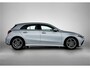 Mercedes-Benz A-klasse 180 AMG Star Edition AMG Line | Ledkoplampen | Apple CarPlay | Licht- en zicht pakket | Keyless-Go | Spiegel Pakket | Stoelverwarming. Inclusief 24 maanden MB Certified garantie voor Europa.