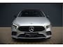 Mercedes-Benz A-klasse 250 e Advantage AMG | Panoramadak | Burmester | Stoelverwarming | Memory Seat | Cruise Control | Camera | Apple Carplay | Ambiance Verlichting | Night Pakket | Keyless |