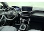 Peugeot 2008 1.2 PureTech Allure 100 PK | Handgeschakeld | Airco | Cruise Control | Camera | Navigatie | Licht Metalen Velgen | 3D Instrumentenpaneel