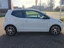 Volkswagen Up! 1.0 high up! BlueMotion | Navi | Bluetooth| All season met LM velgen
