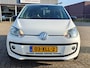 Volkswagen Up! 1.0 high up! BlueMotion | Navi | Bluetooth| All season met LM velgen