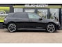 Volkswagen Golf 1.5 eTSI R-Line met Panorama dak !!! Full options !!! Dealer Onderhouden !!!