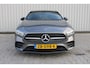 Mercedes-Benz A-klasse 200 Business Solution AMG Night Upgrade 164pk | Incl. 12 maanden garantie | Night pakket | Panoramadak | AMG pakket | Virtual cockpit | Stoelverwarming | Lane assist | Zwarte hemel | Navigatie | LED verlichting | Achteruitrijcamera