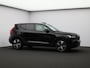 Volvo XC40 2.0 T4 Momentum Pro / Pan. dak / Trekhaak / Leder / Privacy glass / Parkeercamera /