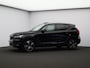 Volvo XC40 2.0 T4 Momentum Pro / Pan. dak / Trekhaak / Leder / Privacy glass / Parkeercamera /