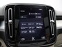 Volvo XC40 2.0 T4 Momentum Pro / Pan. dak / Trekhaak / Leder / Privacy glass / Parkeercamera /