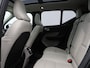 Volvo XC40 2.0 T4 Momentum Pro / Pan. dak / Trekhaak / Leder / Privacy glass / Parkeercamera /