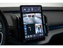 Volvo EX30 Cross Country Twin Motor Performance Ultra 69 kWh | 360º Parkeercamera | Panorama Dak | 22KW Boordlader | Elektrisch Verstelbare Voorstoelen | Audio by Harman Kardon | Keyless Entry | Extra Getint Glas Achter