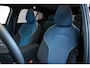 Volvo EX30 Cross Country Twin Motor Performance Ultra 69 kWh | 360º Parkeercamera | Panorama Dak | 22KW Boordlader | Elektrisch Verstelbare Voorstoelen | Audio by Harman Kardon | Keyless Entry | Extra Getint Glas Achter