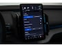 Volvo EX30 Cross Country Twin Motor Performance Ultra 69 kWh | 360º Parkeercamera | Panorama Dak | 22KW Boordlader | Elektrisch Verstelbare Voorstoelen | Audio by Harman Kardon | Keyless Entry | Extra Getint Glas Achter