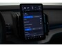 Volvo EX30 Cross Country Twin Motor Performance Ultra 69 kWh | 360º Parkeercamera | Panorama Dak | 22KW Boordlader | Elektrisch Verstelbare Voorstoelen | Audio by Harman Kardon | Keyless Entry | Extra Getint Glas Achter