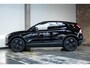 Volvo EX30 Cross Country Twin Motor Performance Ultra 69 kWh | 360º Parkeercamera | Panorama Dak | 22KW Boordlader | Elektrisch Verstelbare Voorstoelen | Audio by Harman Kardon | Keyless Entry | Extra Getint Glas Achter