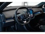 Volvo EX30 Cross Country Twin Motor Performance Ultra 69 kWh | 360º Parkeercamera | Panorama Dak | 22KW Boordlader | Elektrisch Verstelbare Voorstoelen | Audio by Harman Kardon | Keyless Entry | Extra Getint Glas Achter