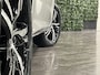 Volvo XC60 T6 AWD Recharge Plus Dark Long Range | Adaptieve Cruise Control | Stoel en Stuurwielverwarming | Parkeercamera | Pilot Assist | Bestuurdersstoel elektrisch geheugen | Contour Stoelen | Zitting verlenging voorstoelen | Schuifdak | Google Infotainment | 19 Inch | Keyless Drive | Parkeersensoren voor+achter | Elektrisch bedienbare achterklep | DAB Radio | Apple Carplay/Android Auto | Draadloos telefoon opladen | Volvo On Call met mobiele App functie |