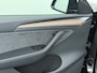 Tesla Model Y RWD LFP-Accu SOH 95% Warmtepomp Camera's Panoramadak Adap.Cruise Navi Autopilot Stoel+Stuur+Achterbank Verwarming Elek.Achterklep Dodehoek detector Draadloze telefoonlader Origineel Nederlandse Auto 1.600kg trekvermogen Tot 12-2032 Garantie op motor en Accu