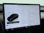Tesla Model Y RWD LFP-Accu SOH 95% Warmtepomp Camera's Panoramadak Adap.Cruise Navi Autopilot Stoel+Stuur+Achterbank Verwarming Elek.Achterklep Dodehoek detector Draadloze telefoonlader Origineel Nederlandse Auto 1.600kg trekvermogen Tot 12-2032 Garantie op motor en Accu