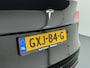 Tesla Model Y RWD LFP-Accu SOH 95% Warmtepomp Camera's Panoramadak Adap.Cruise Navi Autopilot Stoel+Stuur+Achterbank Verwarming Elek.Achterklep Dodehoek detector Draadloze telefoonlader Origineel Nederlandse Auto 1.600kg trekvermogen Tot 12-2032 Garantie op motor en Accu
