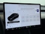 Tesla Model Y RWD LFP-Accu SOH 95% Warmtepomp Camera's Panoramadak Adap.Cruise Navi Autopilot Stoel+Stuur+Achterbank Verwarming Elek.Achterklep Dodehoek detector Draadloze telefoonlader Origineel Nederlandse Auto 1.600kg trekvermogen Tot 12-2032 Garantie op motor en Accu
