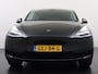 Tesla Model Y RWD LFP-Accu SOH 95% Warmtepomp Camera's Panoramadak Adap.Cruise Navi Autopilot Stoel+Stuur+Achterbank Verwarming Elek.Achterklep Dodehoek detector Draadloze telefoonlader Origineel Nederlandse Auto 1.600kg trekvermogen Tot 12-2032 Garantie op motor en Accu