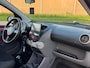 Toyota Aygo 1.0-12V Dynamic! Nieuwe APK! Airco l Camera l Elek pakket l LMV ALL SEASON BANDEN! TOPSTAAT!