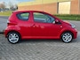 Toyota Aygo 1.0-12V Dynamic! Nieuwe APK! Airco l Camera l Elek pakket l LMV ALL SEASON BANDEN! TOPSTAAT!