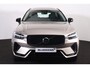 Volvo XC60 T6 Recharge AWD Ultra Dark - Panorama/schuifdak - IntelliSafe Assist & Surround - 360º Camera - Harman/Kardon audio - Adaptieve LED koplampen - Verwarmde voorstoelen, stuur & achterbank - Parkeersensoren voor & achter - Elektr. bedienb. voorstoelen met geheugen - Head up display - Draadloze tel. lader - Elektr. inklapbare trekhaak - 20' LMV